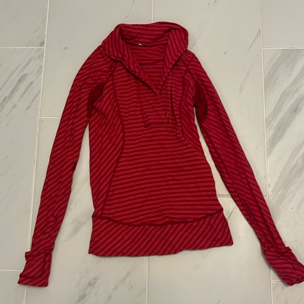 Lululemon long sleeve red striped top size 6